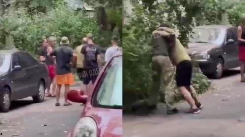 吃瓜群众被袭击,一场突如其来的暴力事件