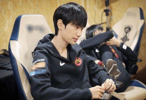 doinb队伍吃瓜,一场关于电竞圈的热议风云