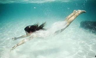 游泳队在线吃瓜,在线吃瓜，揭秘游泳队幕后故事